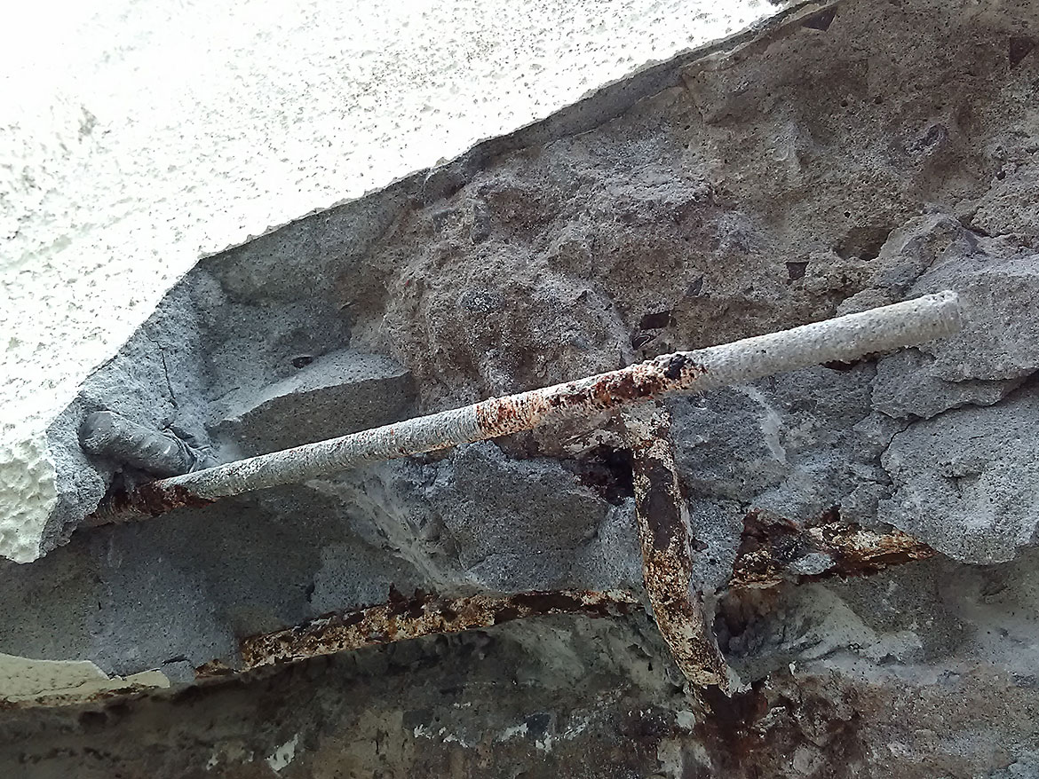 Concrete crack repair